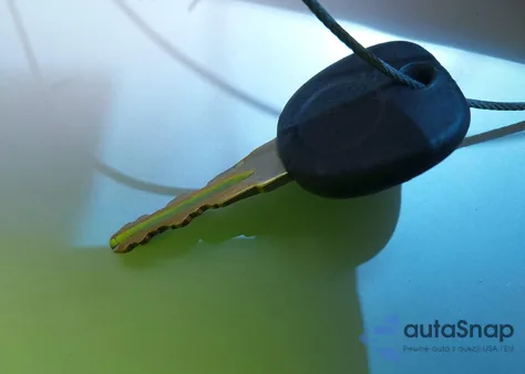 2007 Chevrolet Tahoe Lt из США, поврежденный, VIN 1GNFC13027R235130